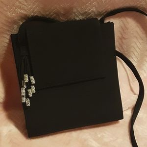 STUART WEITZMAN blk/crystal tassel evening bag